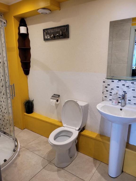 The Old Boat House bathroom